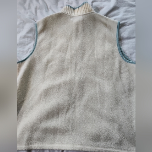 CASUAL CORNER Ladies Fleece Vest Size Large with front Pockets. - Picture 2 of 6